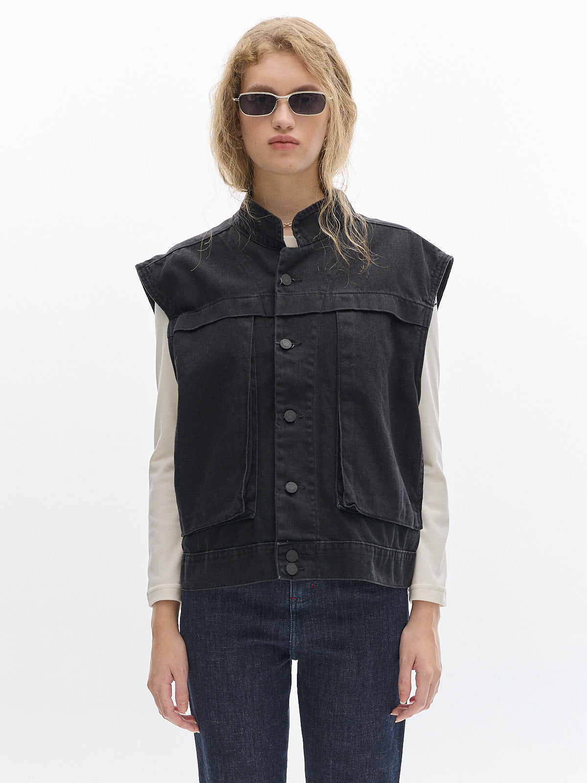 Explorer solid vest_ Black